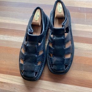 Alfani RIO fisherman style men’s sandals. NWOT.
